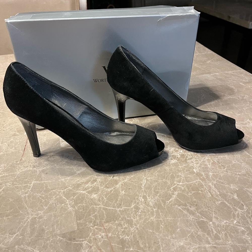 Worthington black suede, open toe pumps. Size 7.5. Great condition.